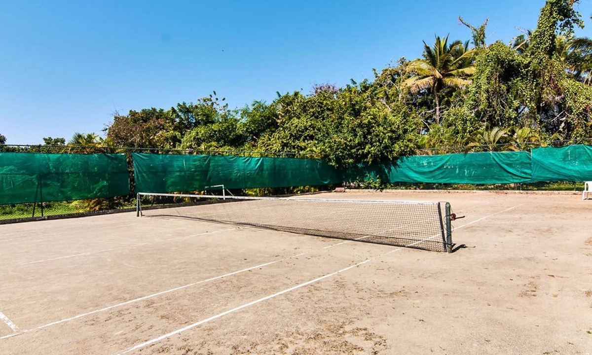 Urbanizacion Tavarez Villa | 12BD guest-friendly complex, pool, tennis/basket/soccer, near beach/shops/bars