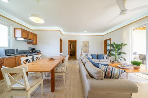 Playa Chiquita Villa | 2JA Management Group - SOV Properties