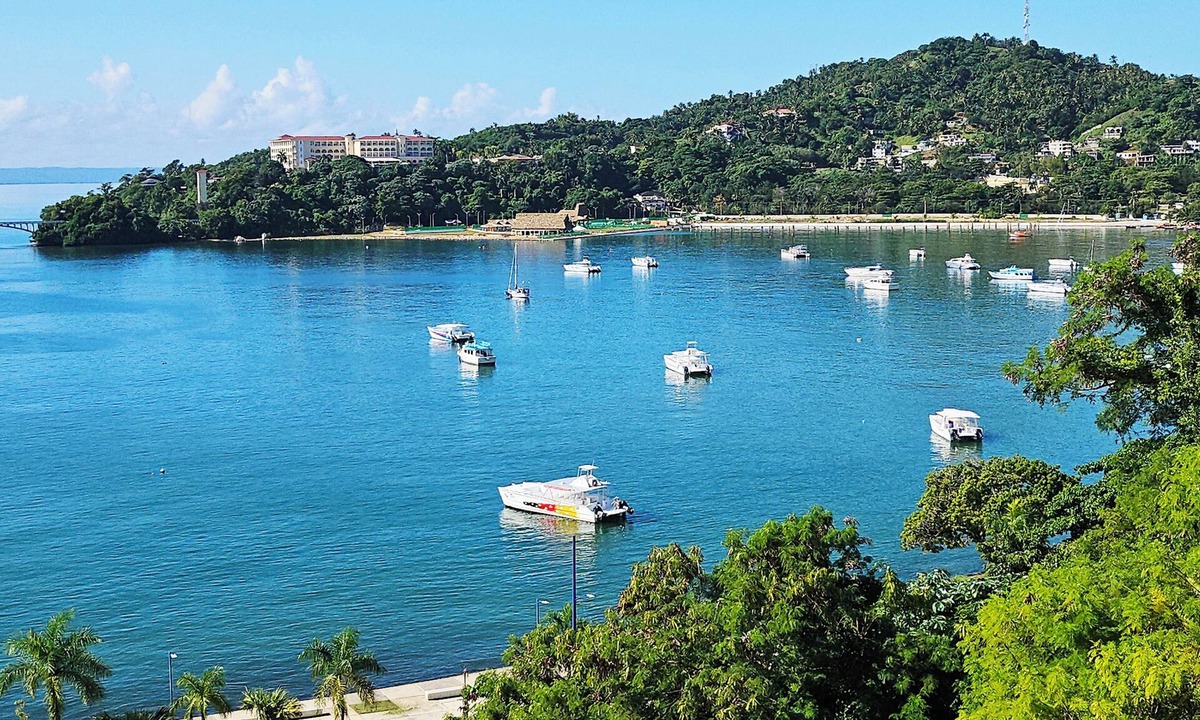 Samana Apartment | 5th Fl PH w/Samana Bay Views & Hotel Amenities