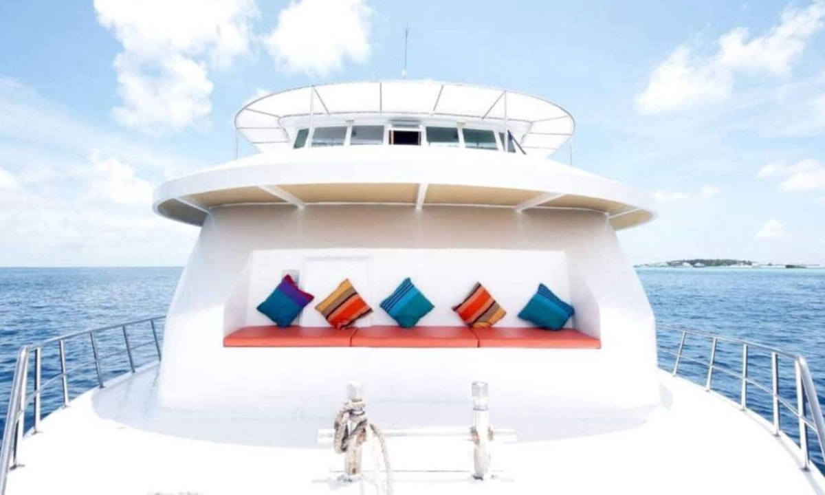 Vaavu Atoll House | 6 cabin cruiser in Ctr Atoll, included food/drinks