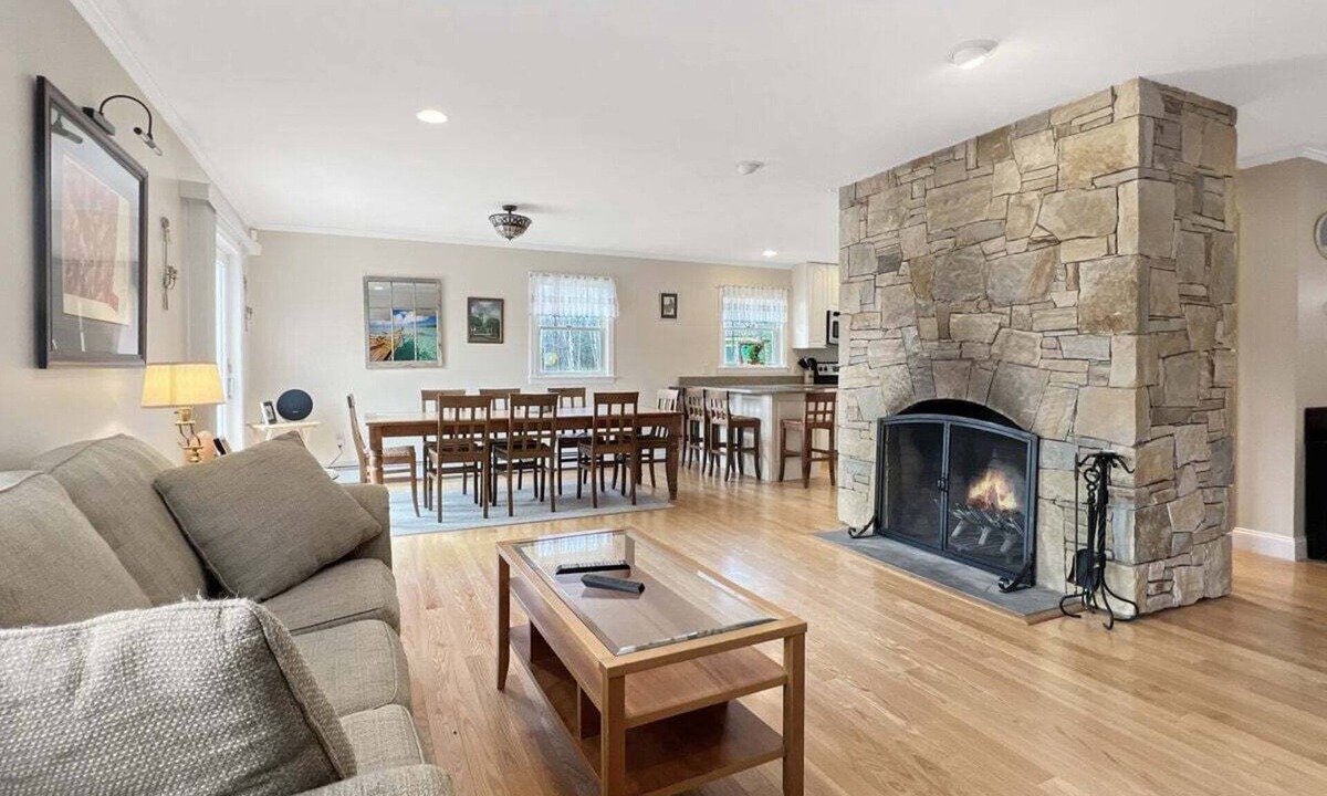 Shrewsbury House | A T Lodge — Vermont Mountain Escape by Killington, Okemo & Cold River