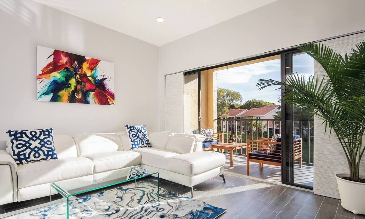 Grey Oaks Condo | Beach & Downtown 5m HotTub Pool Tennis/Pickleball