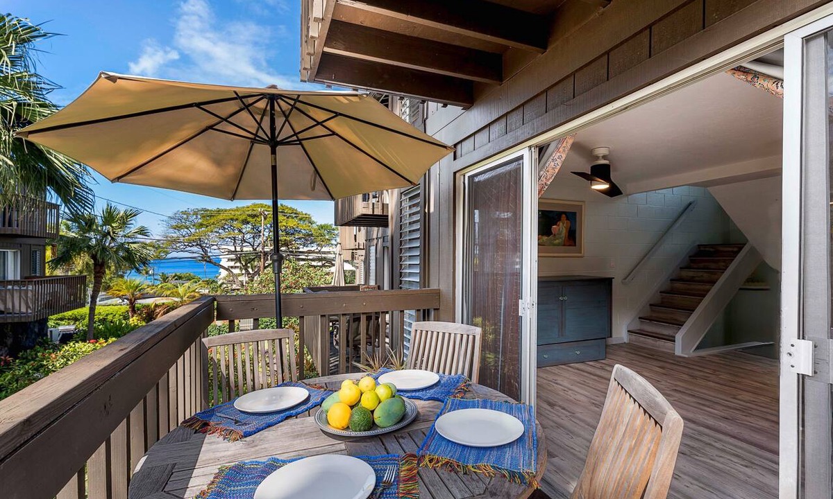 Historic Kailua Village House | Beach Haven at Malia Kai – Prime Location near downtown, Incredible Views & Pool