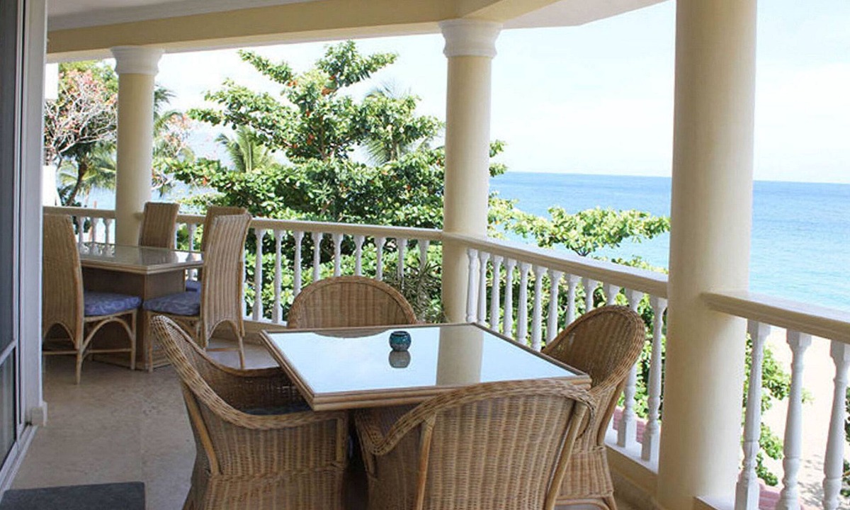 El Batey Apartment | Beachfront, top floor, guest friendly, sea views, central. Look no further!