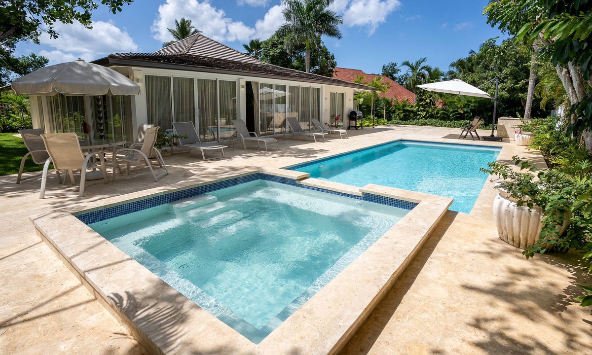 Las Piedras Villa | Beautiful and Cozy 4Bdr Villa in CDC/Pool, Jacuzzi