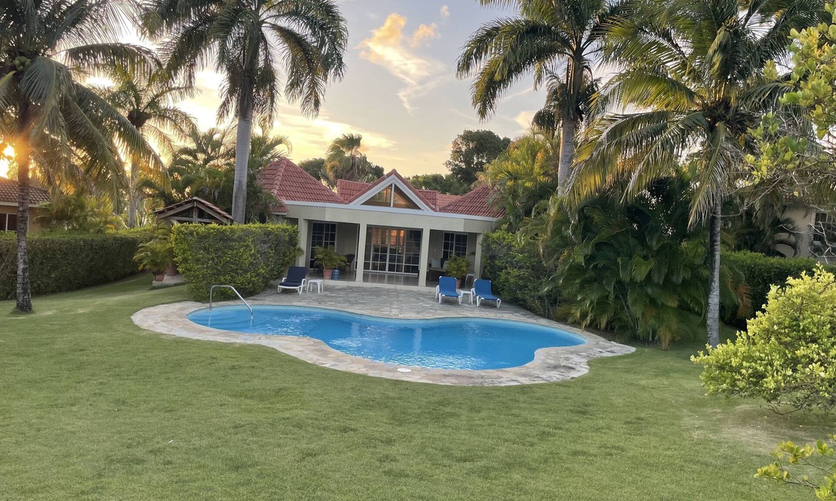 Urbanizacion Tavarez Villa | Beautiful Villa in Sosua - Walk to Beach and Downtown - Residencial Hispaniola
