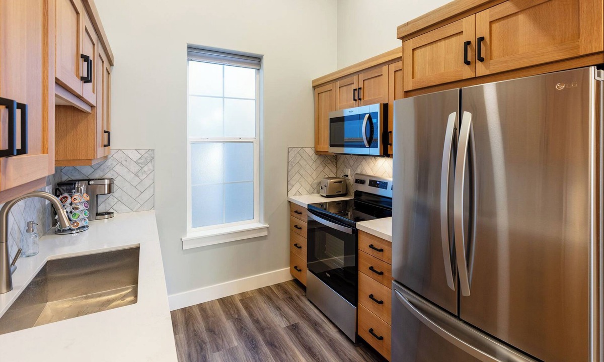 Cottonwood Heights Apartment | Best location! New cozy 2 BR unit 2 minutes from Big Cottonwood!