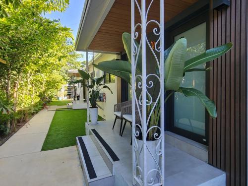 The Roads Apartment | Casa Cuba Boutique Apartments Near Brickell Little Havana with Free Parking
