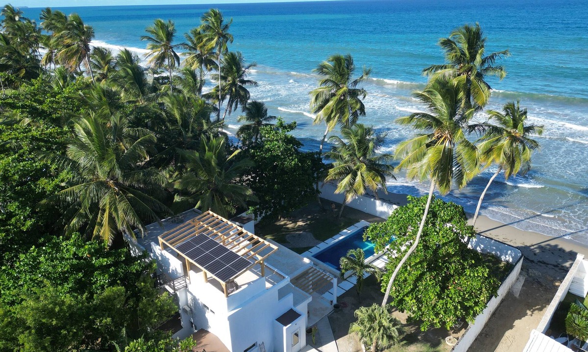 Las Canas Villa | Casa Tamara Las Canas Beach house with rooftop patio and suite.Close to airport