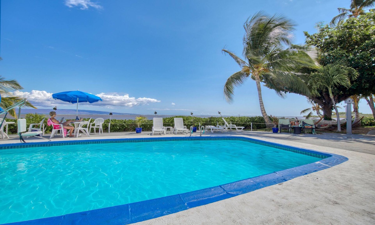Kaunakakai Apartment | Centrally-Located Studio w/Free WiFi, Shared Pool, Grills, & Kitchenette