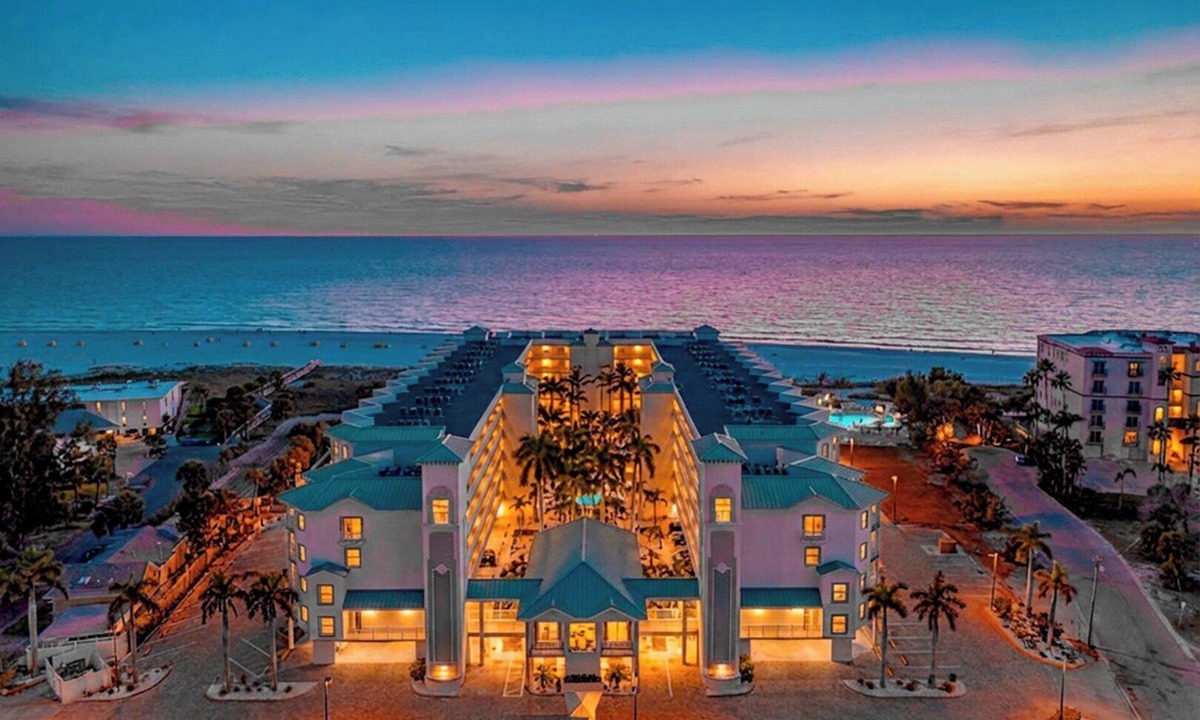 Treasure Island House | Coastal Comfort & Stunning Sunsets