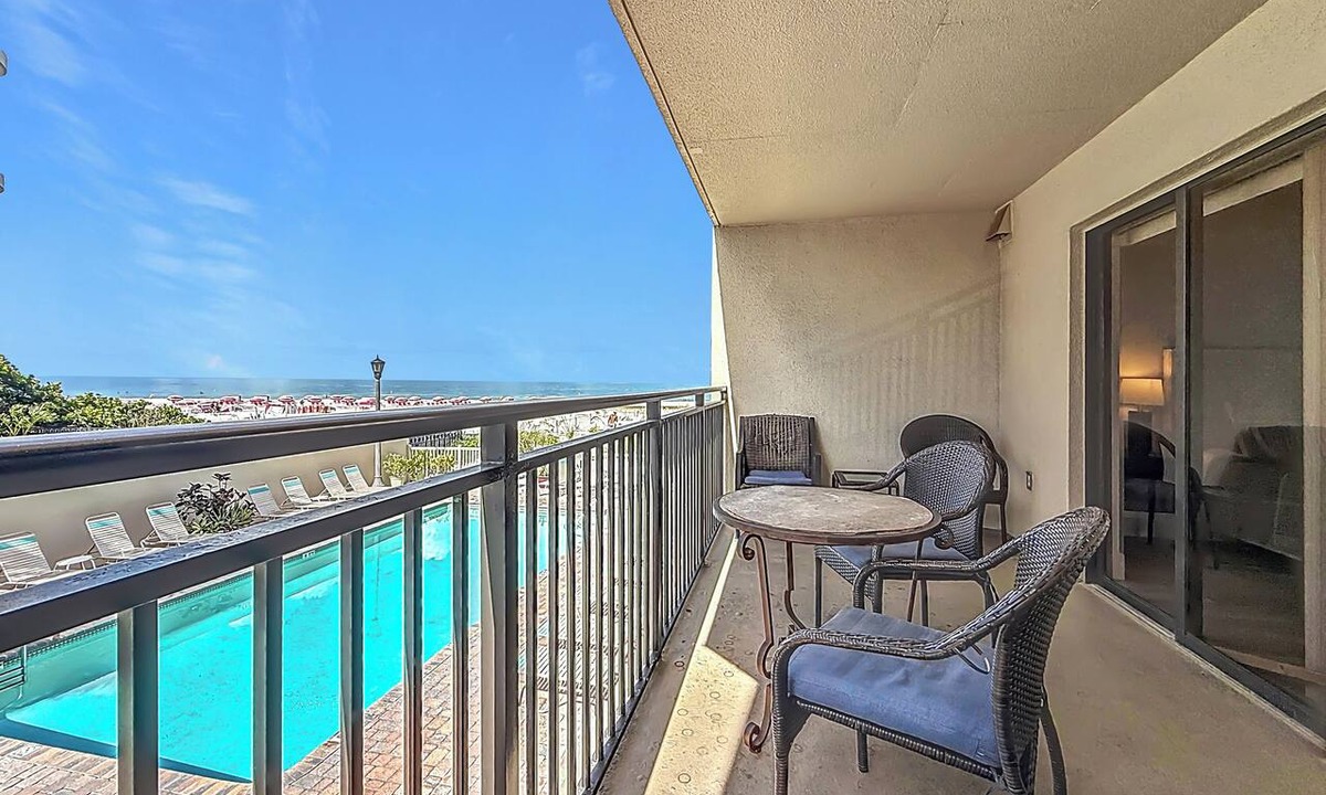 Belle Vista Condo | Coastal Oasis | Beachfront + Prime Spot