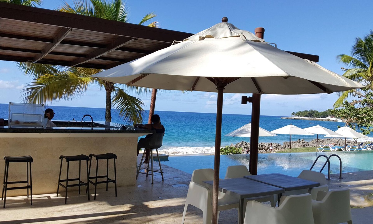 El Batey Apartment | Cozy Apartment in Oceanfront Resort Free Weekly Maid Service
