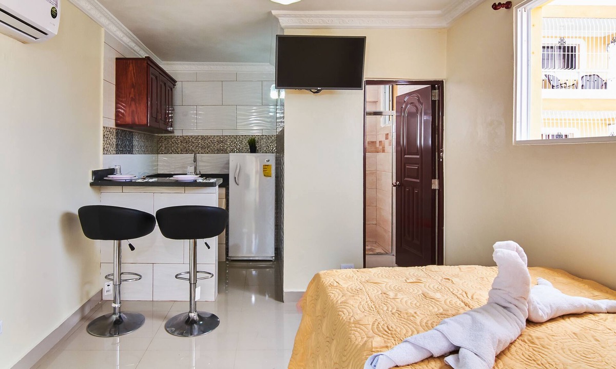 Corales del Sur Apartment | Cozy Studio Kitchen Fast 300 Mbps Wi-Fi Near SDQ Airport Santo Domingo Este