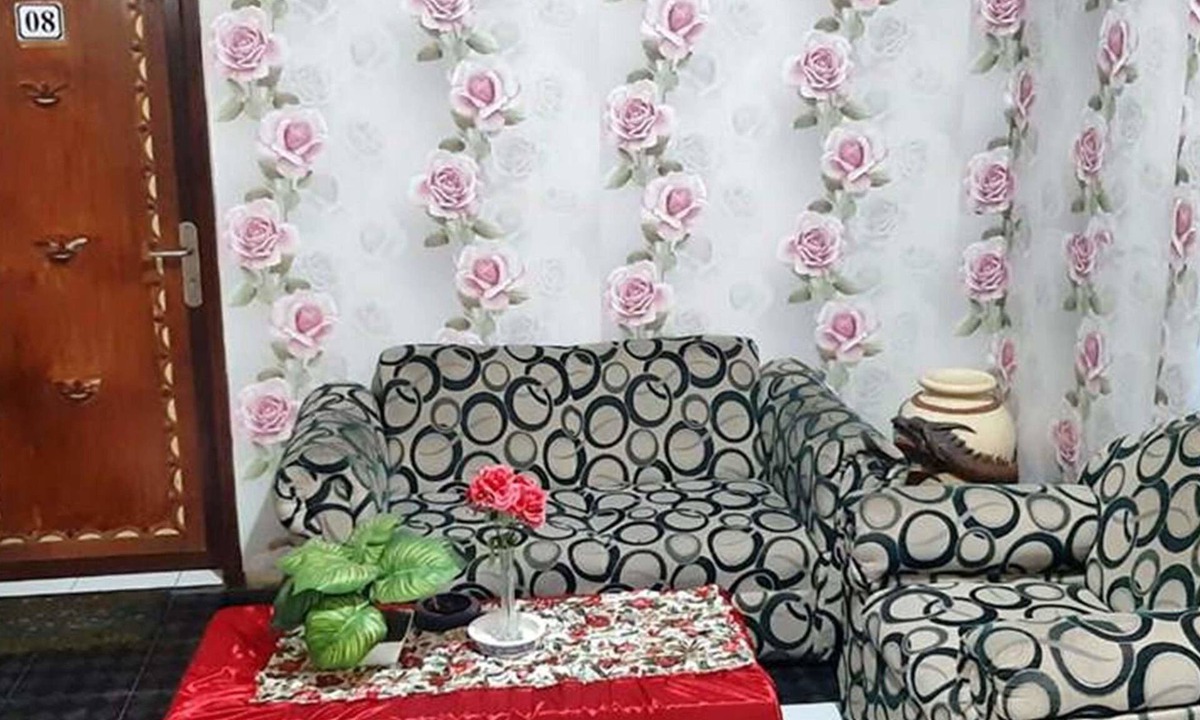 Bungurasih House | Dharmawati Homestay