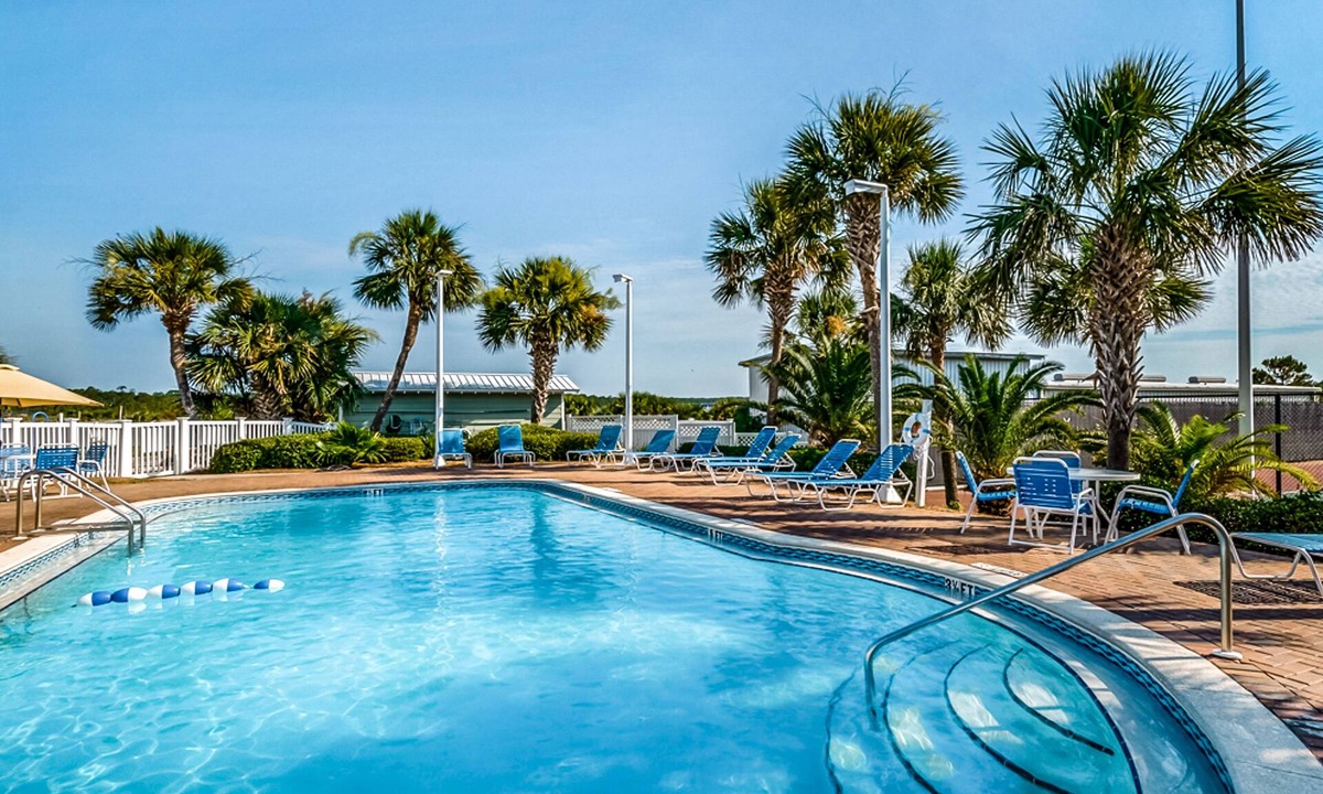 Laguna Beach Estates Condo | Fifth-floor condo with pool, amazing ocean view, high-speed WiFi, & washer/dryer