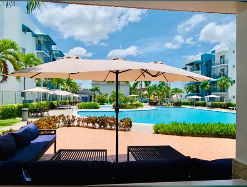Punal Apartment | Harmony II , 5 Min to Airport, Pool View Balcony