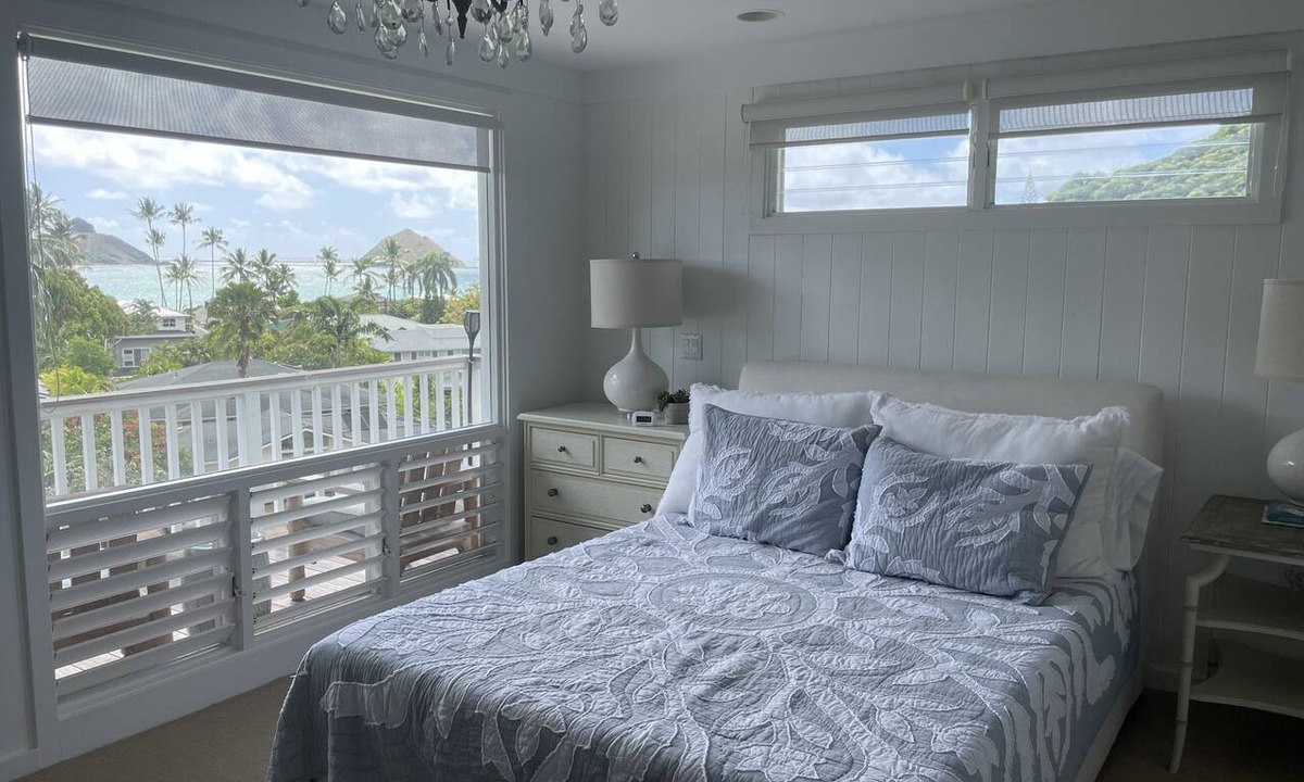 Lanikai Apartment | Heavenly Hale Best monthly Vacation rental - walk to beach!