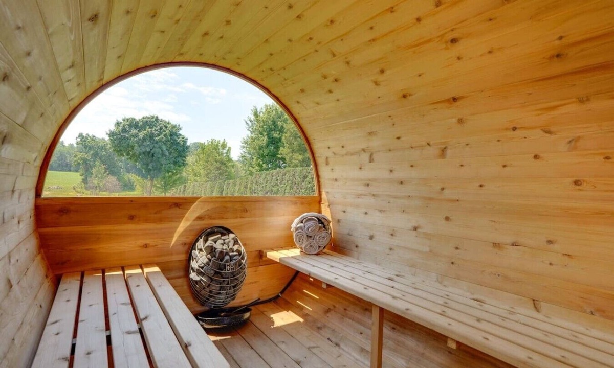 Mount Aetna House | Hershey Retreat | Pool, Spa, Sauna, Plunge, & Pond