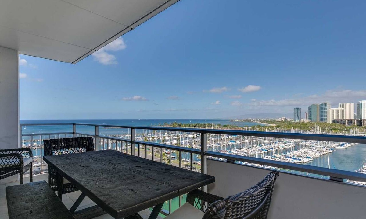 Waikiki Condo | Ilikai 1243 Best Views 2 Bed Room Best Ocean/Lagoon Views
