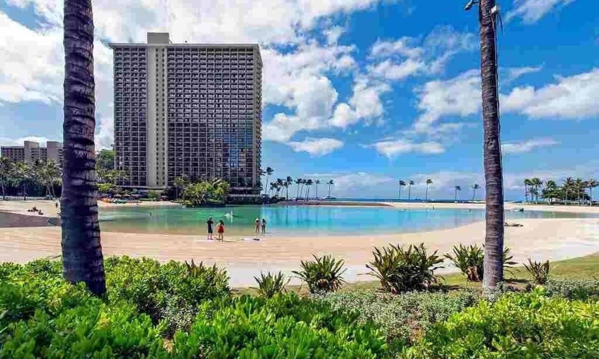 Waikiki Apartment | Ilikai Marina Studio City View Condos with Fully Equipped Kitchens & Free Wifi