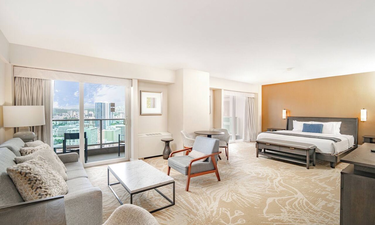 Ala Moana Condo | Junior Suite 1 Bedroom Ala Moana Condominium, City/Partial Ocean from Lanai