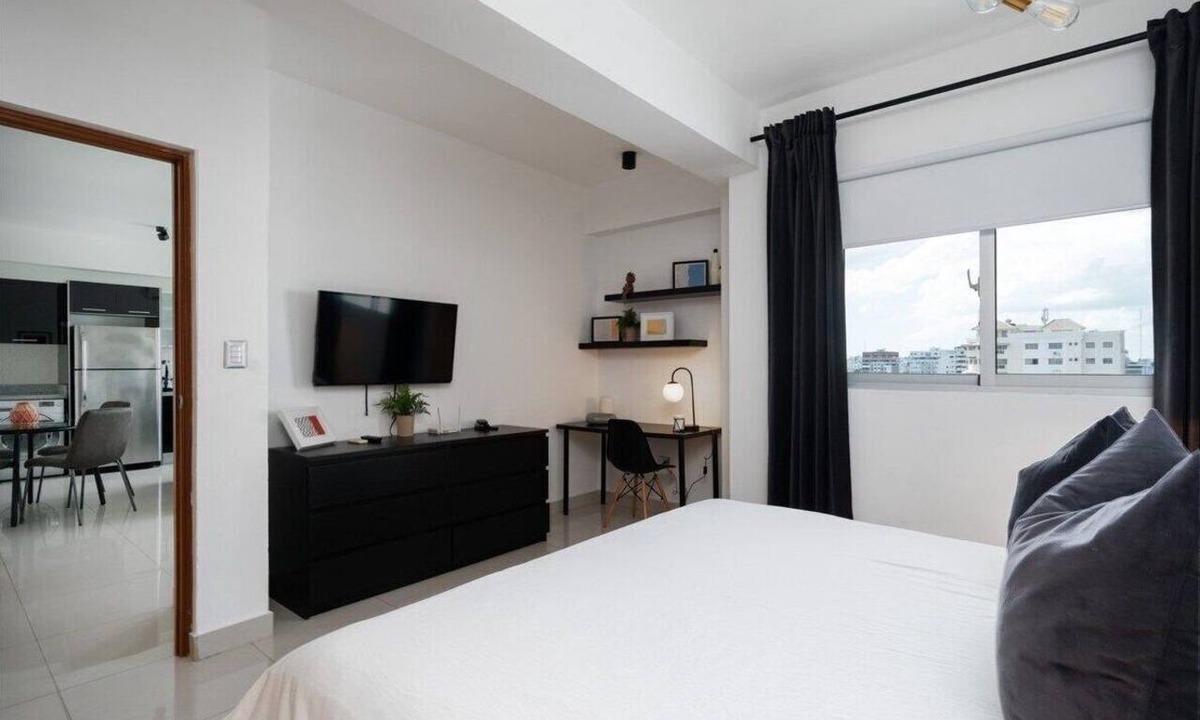 Downtown Santo Domingo Condo | KingBed-BestLocation-WiFi-Gym-CityView-YellowKey*
