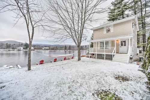 Lake Luzerne House | Lake Luzerne Home w/Fire Pit on Hudson River