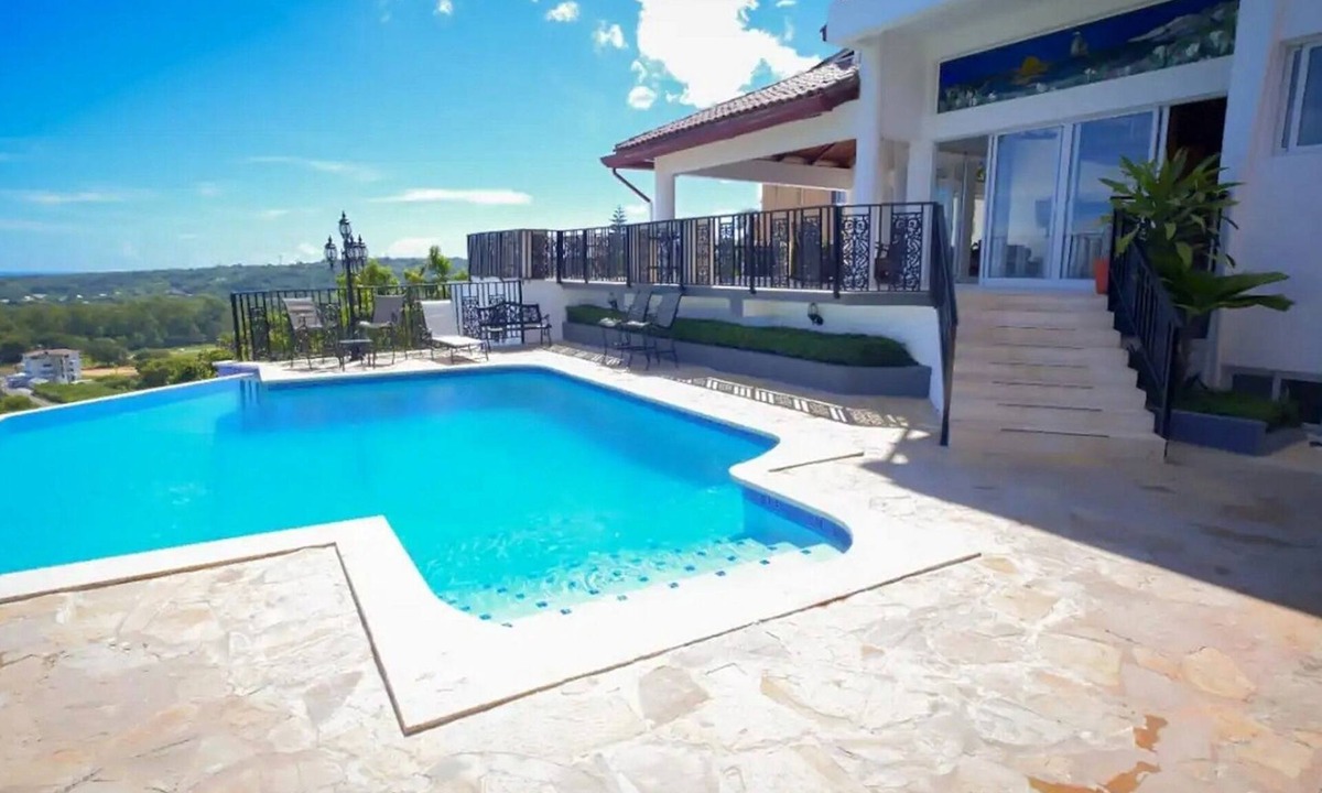 Sosua Abajo Villa | Large 10BD party villa, BBQ, ping pong, infinity pool with sea views!