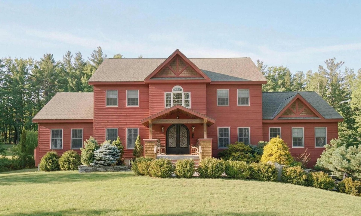 Ludlow House | Luxury 5-BR Mountain Estate 5-Min to Okemo