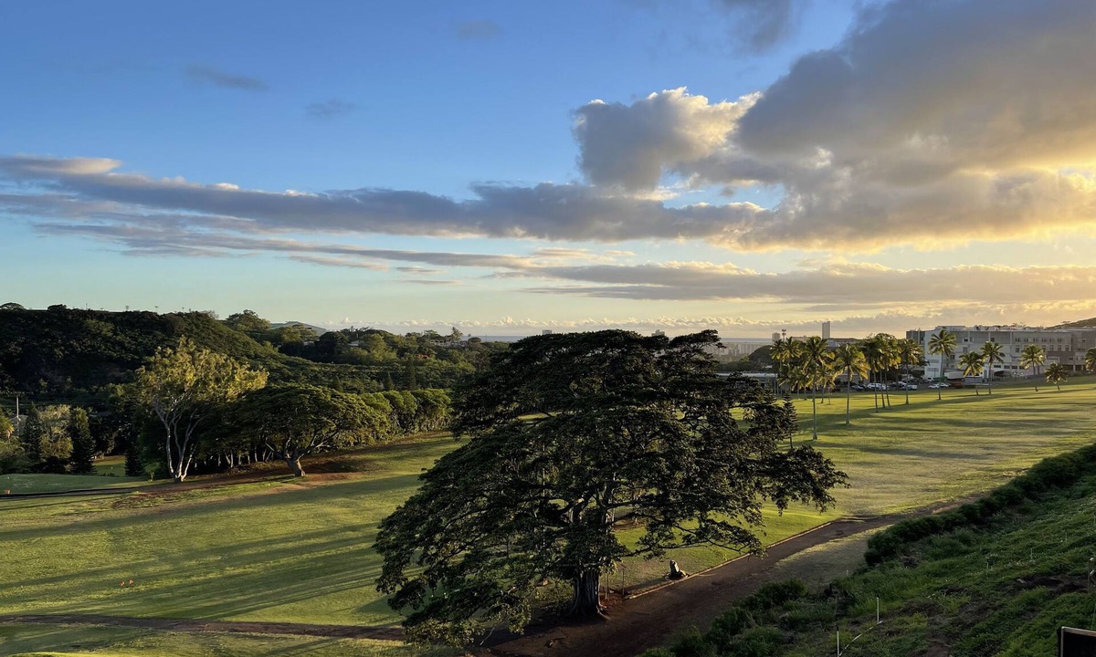 Moanalua House | LUXURY LIVING NEAR PEARL HARBOR/CAMP SMITH, HOME "G", GOLF COURSE VIEWS, AC/EVSE