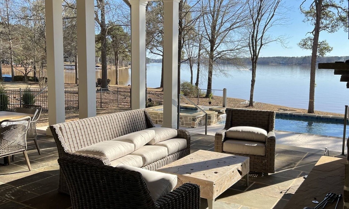 Greensboro House | Masters Tournament Getaway in Lakefront Luxury