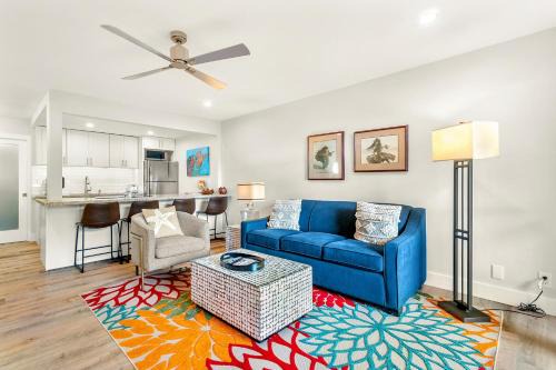 Maalaea Apartment | Modern and Romantic Beach Getaway - Steps to Beach LSV01