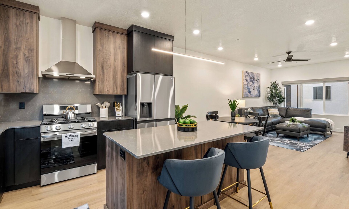 Capitol Hill House | Modern Townhome near Downtown