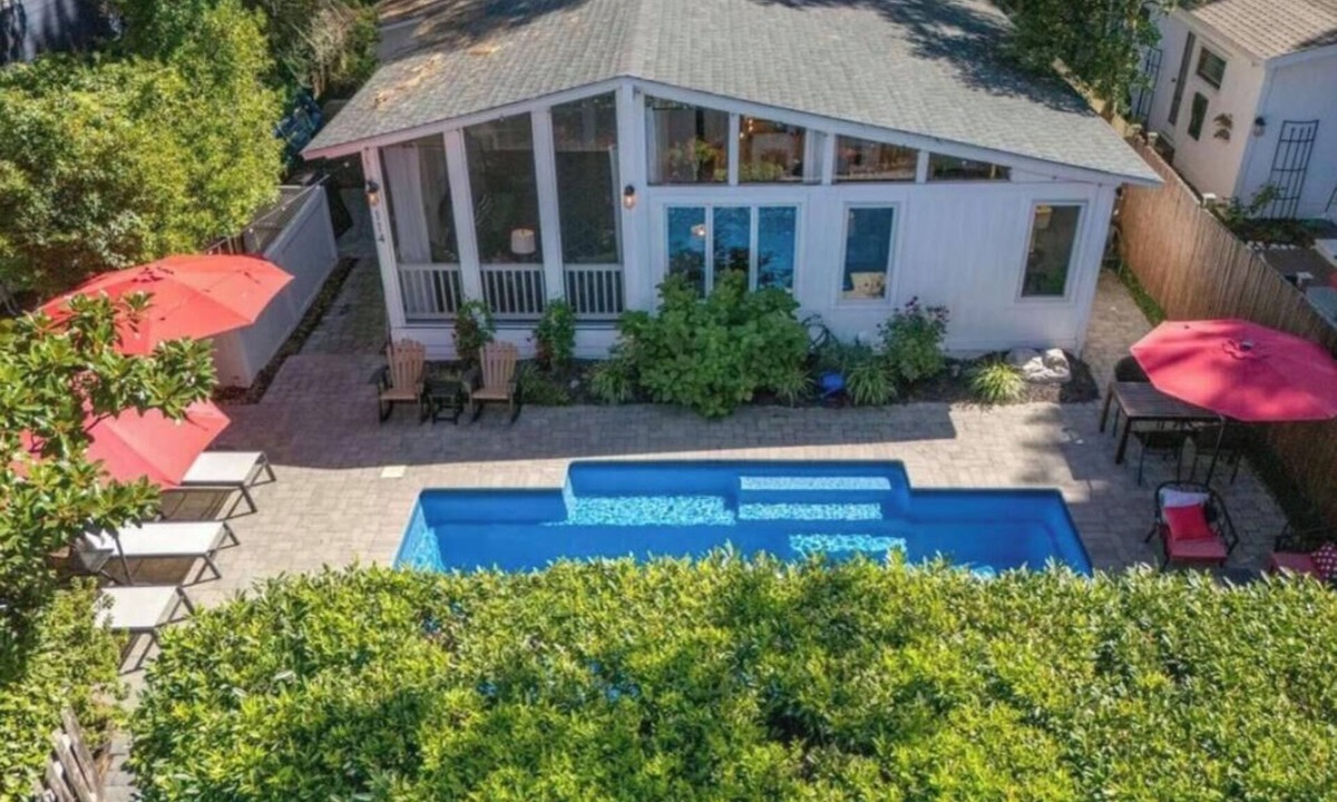 Rehoboth by the Sea House | * NEW * Charming Coastal Cottage with Private Saltwater Pool – walk to Beach
