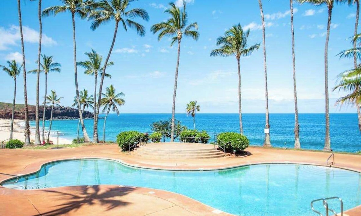 Maunaloa Apartment | Ocean-View Molokai Condo with Lanai, Pool - Steps to Beach