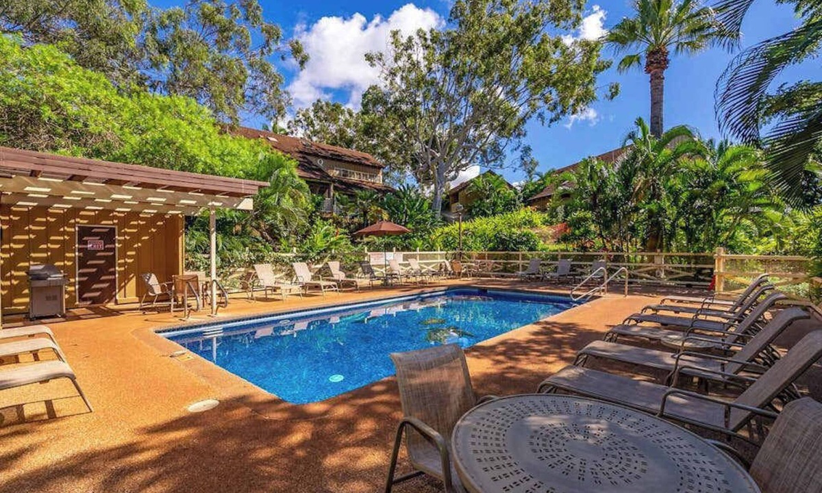 Maunaloa House | Oceanfront Molokai Condo with Lanai, Pool & Beach Access