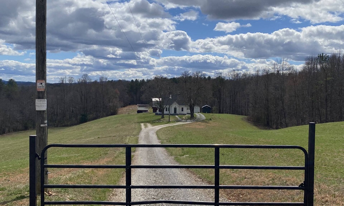 Claudville House | Old Mills Farm - Privacy and Solitude on 32 Acres - Perfect Couples Getaway
