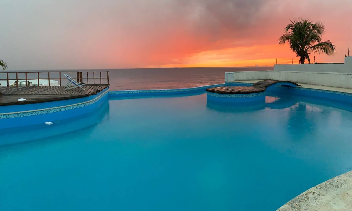 Reparto Ibarra Villa | ON THE CLIFF IN THE CARIBBEAN SEA - VILLA ILARIA