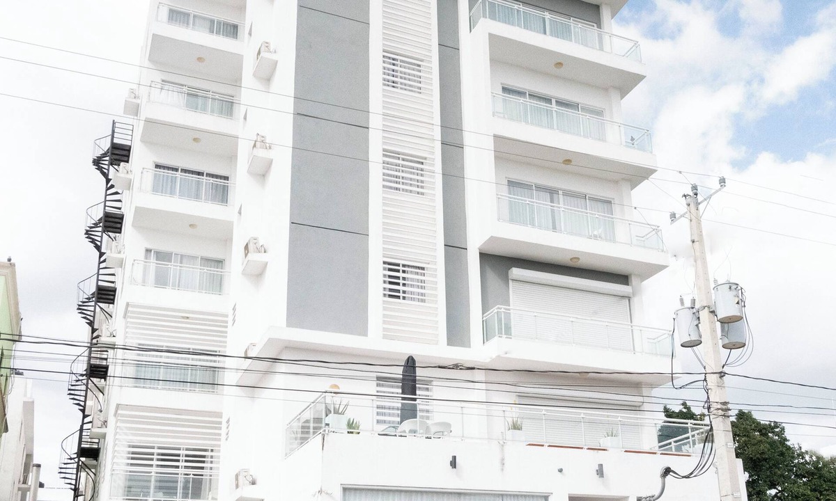 Los Prados Apartment | PALMER