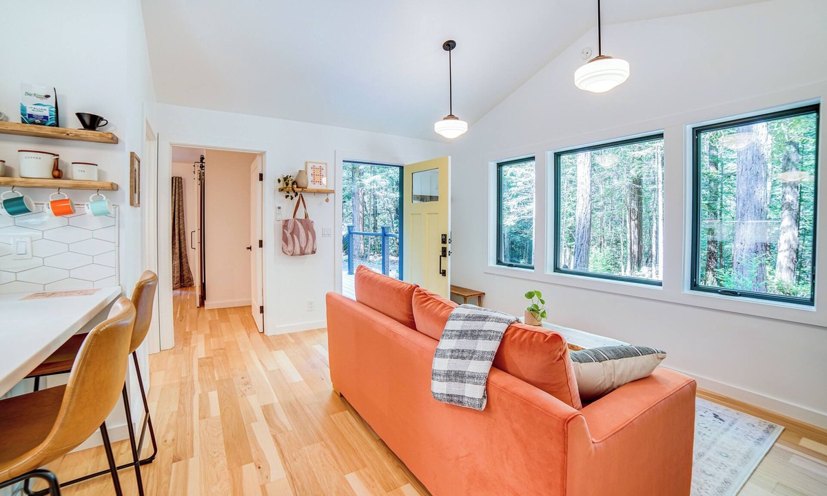Mendocino Cottage | Peaceful Mendocino Cottage Surrounded By Redwoods
