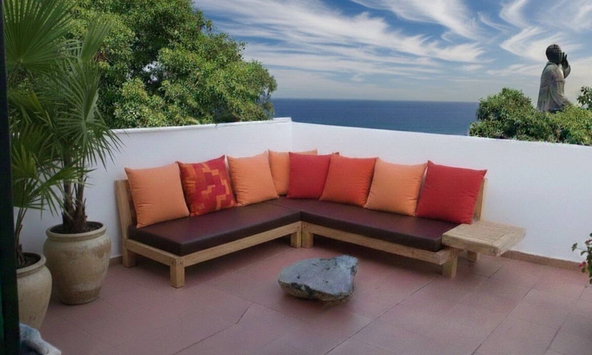 Zona Colonial Apartment | Penthouse with sea view, colonial center with super large balcony.