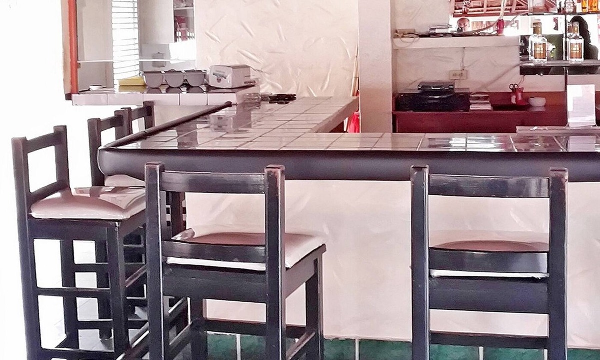 Playa Chiquita Hotel | Pool/billiard/cable TV/WiFi/free shuttle to beach/free breakfast…