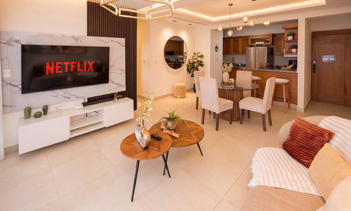 Centro Historico de Santiago Apartment | Santiago 3BR Retreat — Pool, Gym, Gated Security