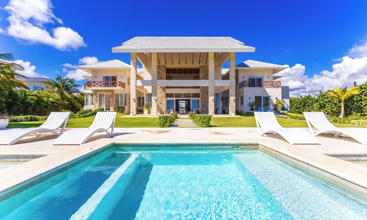 Punta Cana Villa | Sky-to-Sea 6BR Oceanfront Villa - Pool, Full Staff & Golf Cart in Cap Cana