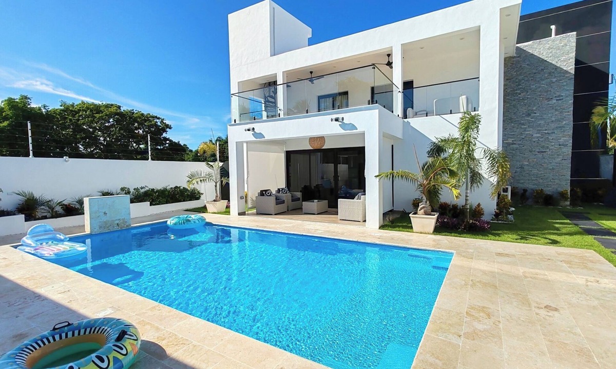La Esplanada Villa | SOS 5BR Fiesta Casa + Bonus