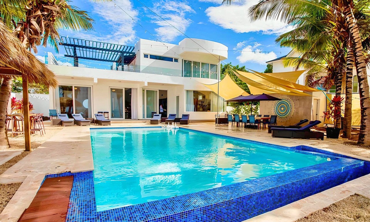 La Esplanada Villa | Sosua 4BR Luxury Oceanfront Paradiso +Bonus