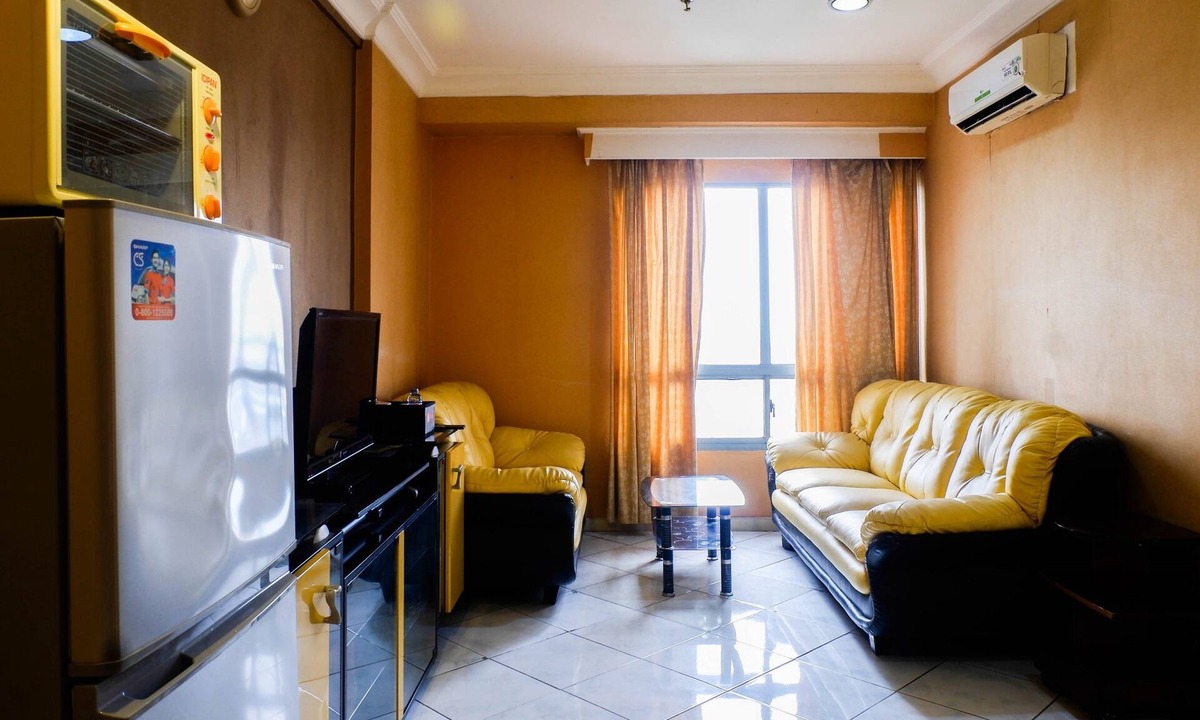 Suko Manunggal Apartment | Spacious 1BR Apartment at Taman Beverly