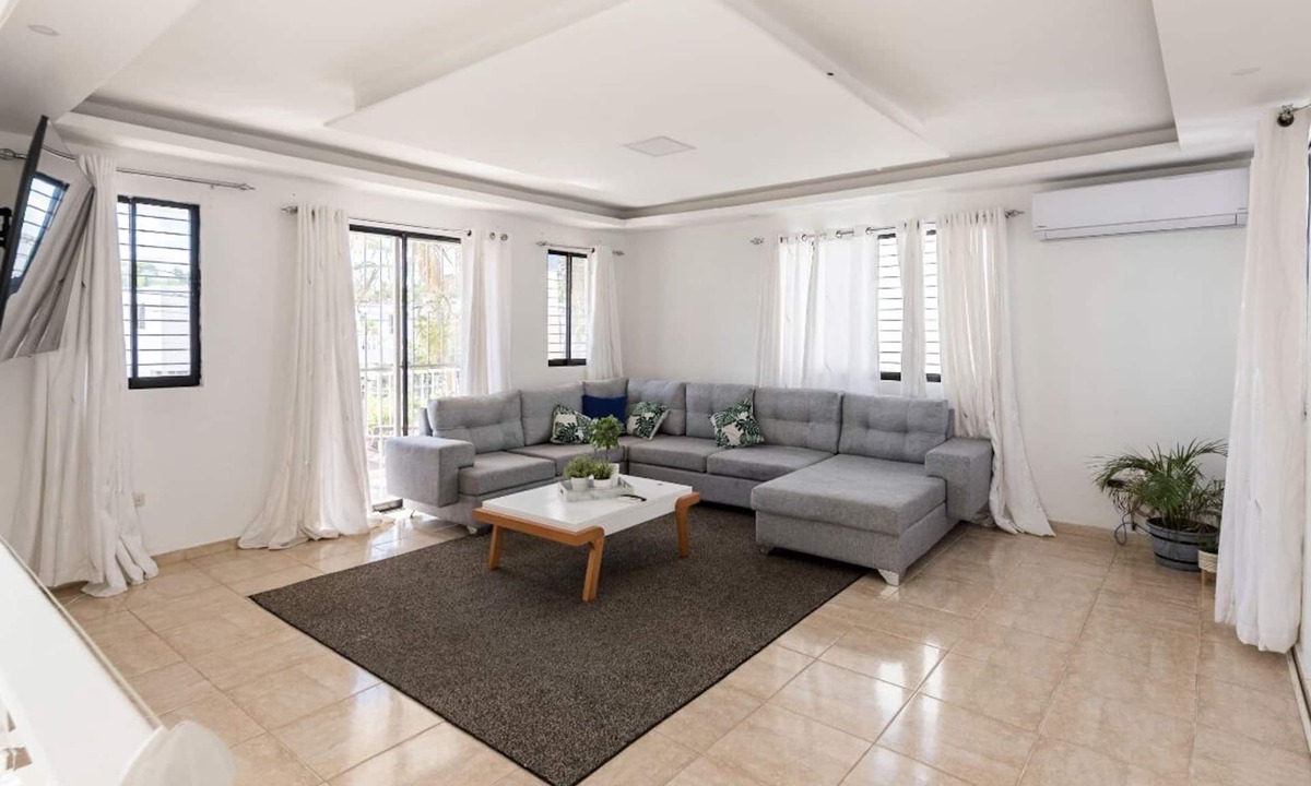 Santiago de los Caballeros Villa | Spacious, comfortable and secure villa.
