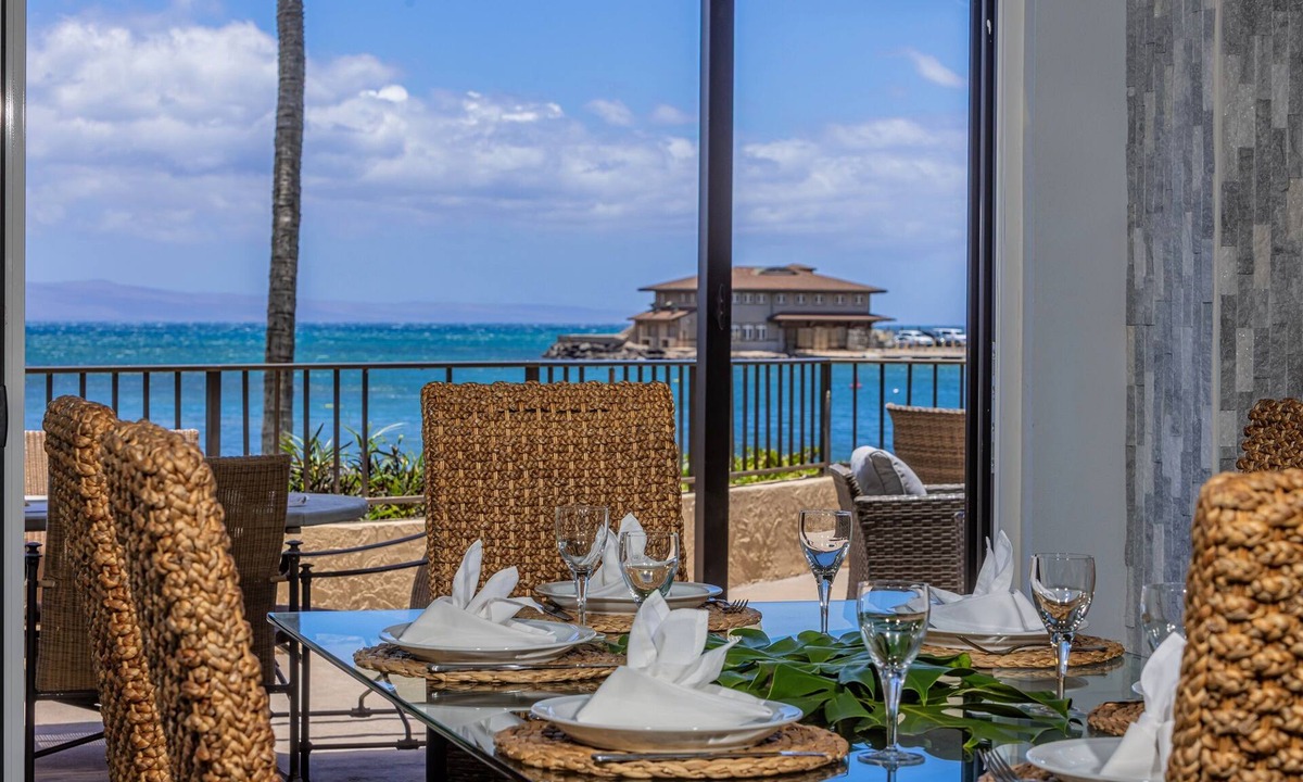 Maalaea Condo | Stunningly Spacious 4-Bedroom Condo With Extra Large Panoramic Ocean View Lanai